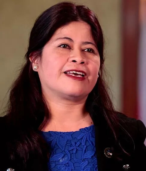 Community: Yesenia Peck